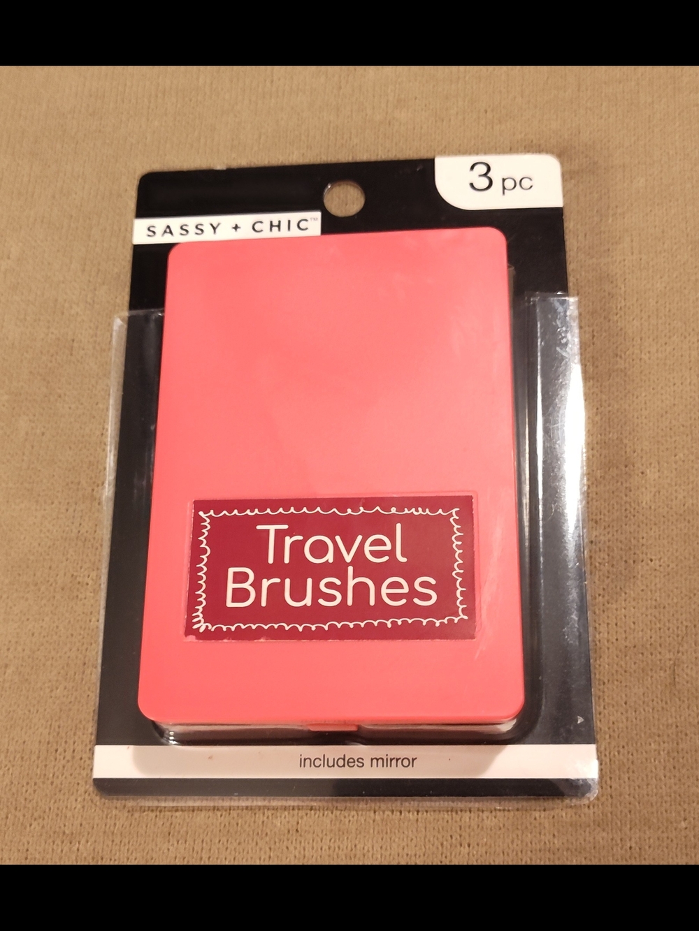 NWT! Sassy+Chic Pink Travel Brushes - 3 Pc
